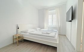 Contactless Self-Check-In - Studio, 5 Minutes To Center